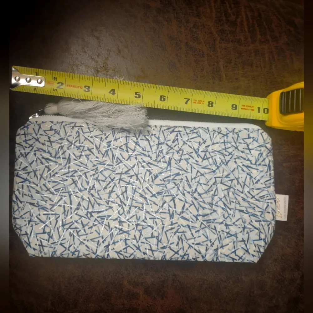 NWT Young Living Oil Holder Pouch purse